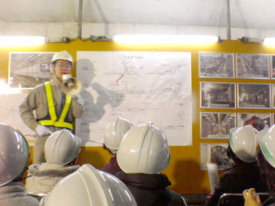 今里駅の工事説明中