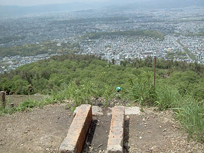 火床から京都市街を眺む
