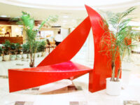 阪急三番街の現代彫刻