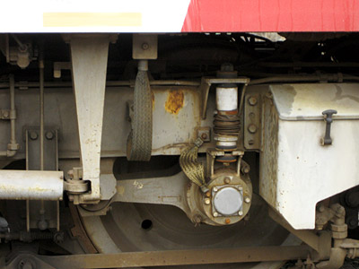 台車と車軸に補強配線