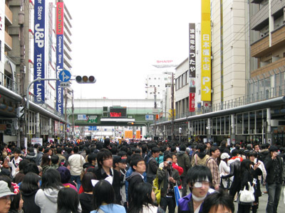 まさに人だらけ