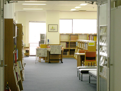 学内図書館