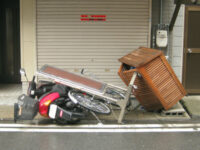 まとめて倒れる