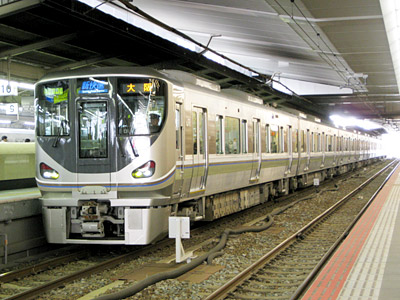 JR西日本 近郊電車225系