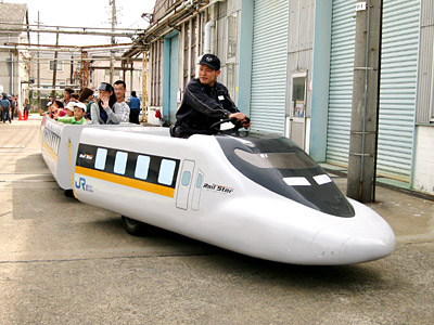 700系レールスター型ミニ新幹線