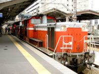 DD51-1192（先頭：神戸側）+DD51-1191（後続）