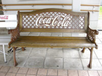 レトロなベンチ