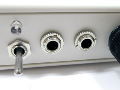 3.5mmφステレオジャック（MJ-074N）の取付状態