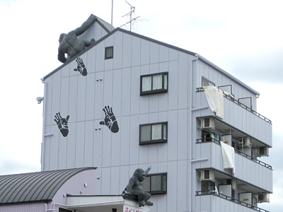 ゴリラ襲来風景