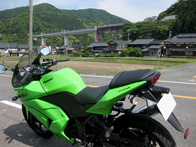 余部橋梁を臨む