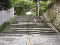 不等ピッチ階段