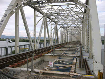 赤川鉄橋（片町側）