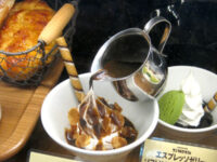 チョコソース掛け