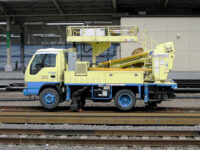 軌陸高所作業車
