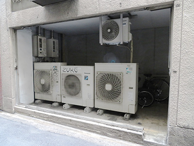 エアコン室外機室