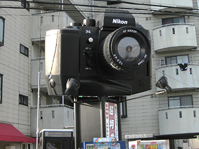 巨大Nikon F4