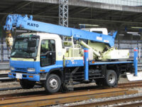 軌道トラッククレーン